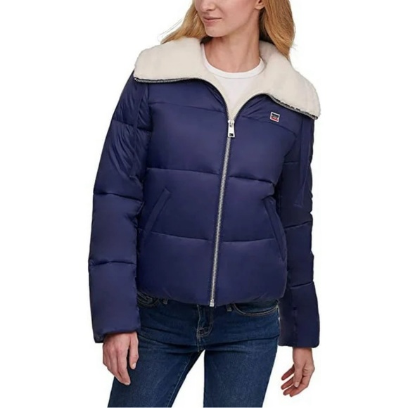 Levi’s women’s puffer jacket - Picture 1 of 1